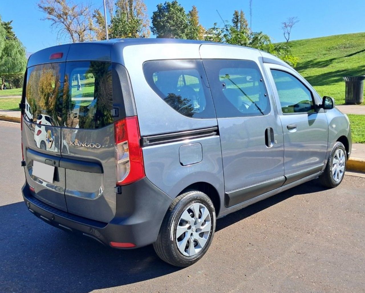 Renault Kangoo Usada en Mendoza, deRuedas