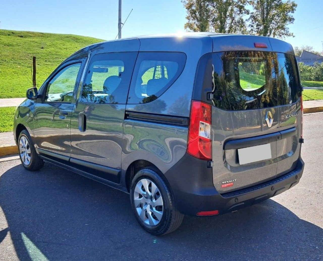 Renault Kangoo Usada en Mendoza, deRuedas