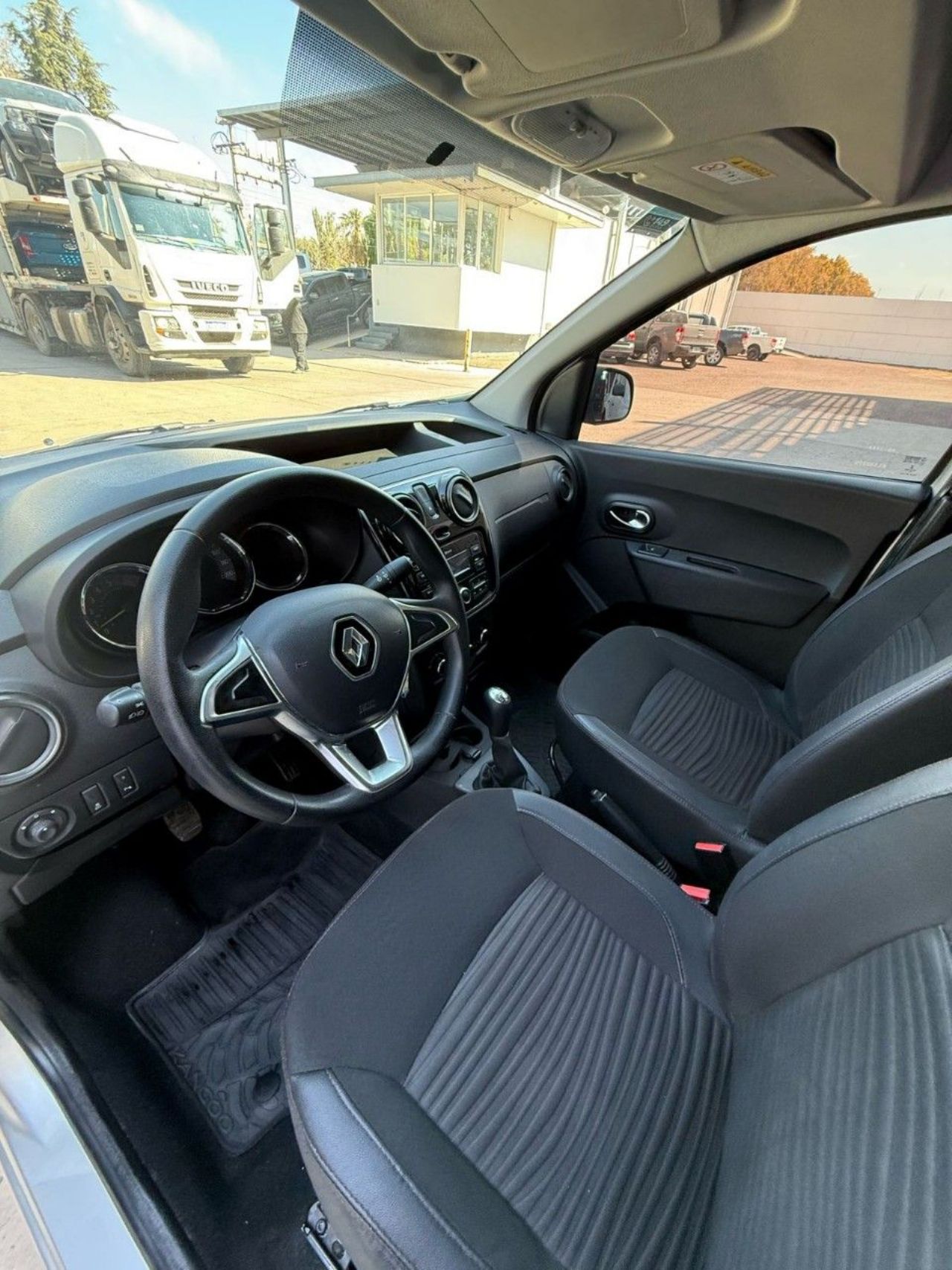 Renault Kangoo Usada en Mendoza, deRuedas