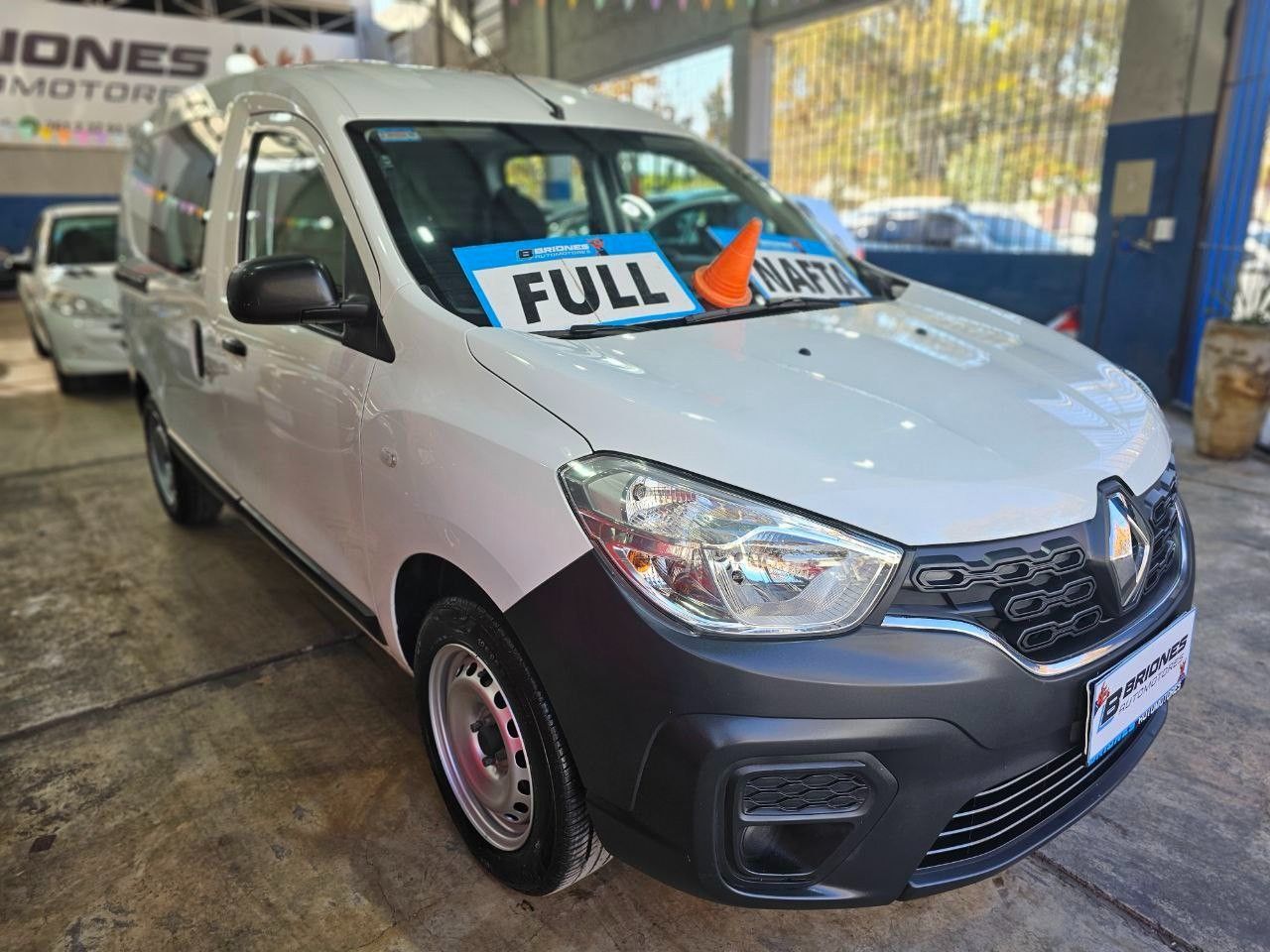 Renault Kangoo Usada en Mendoza, deRuedas