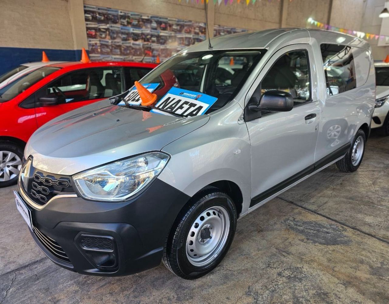 Renault Kangoo Usada en Mendoza, deRuedas