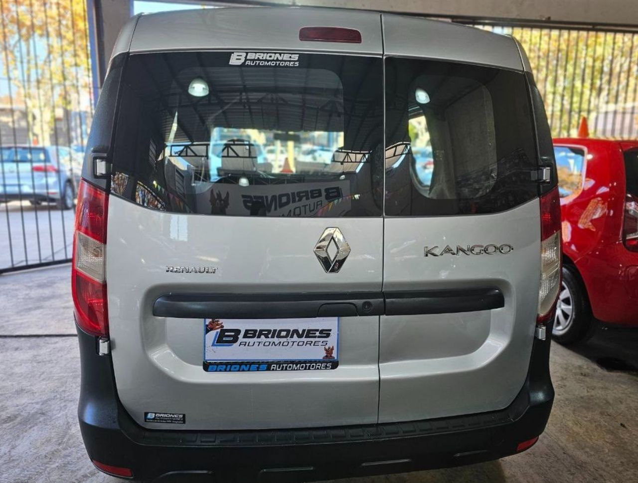 Renault Kangoo Usada en Mendoza, deRuedas