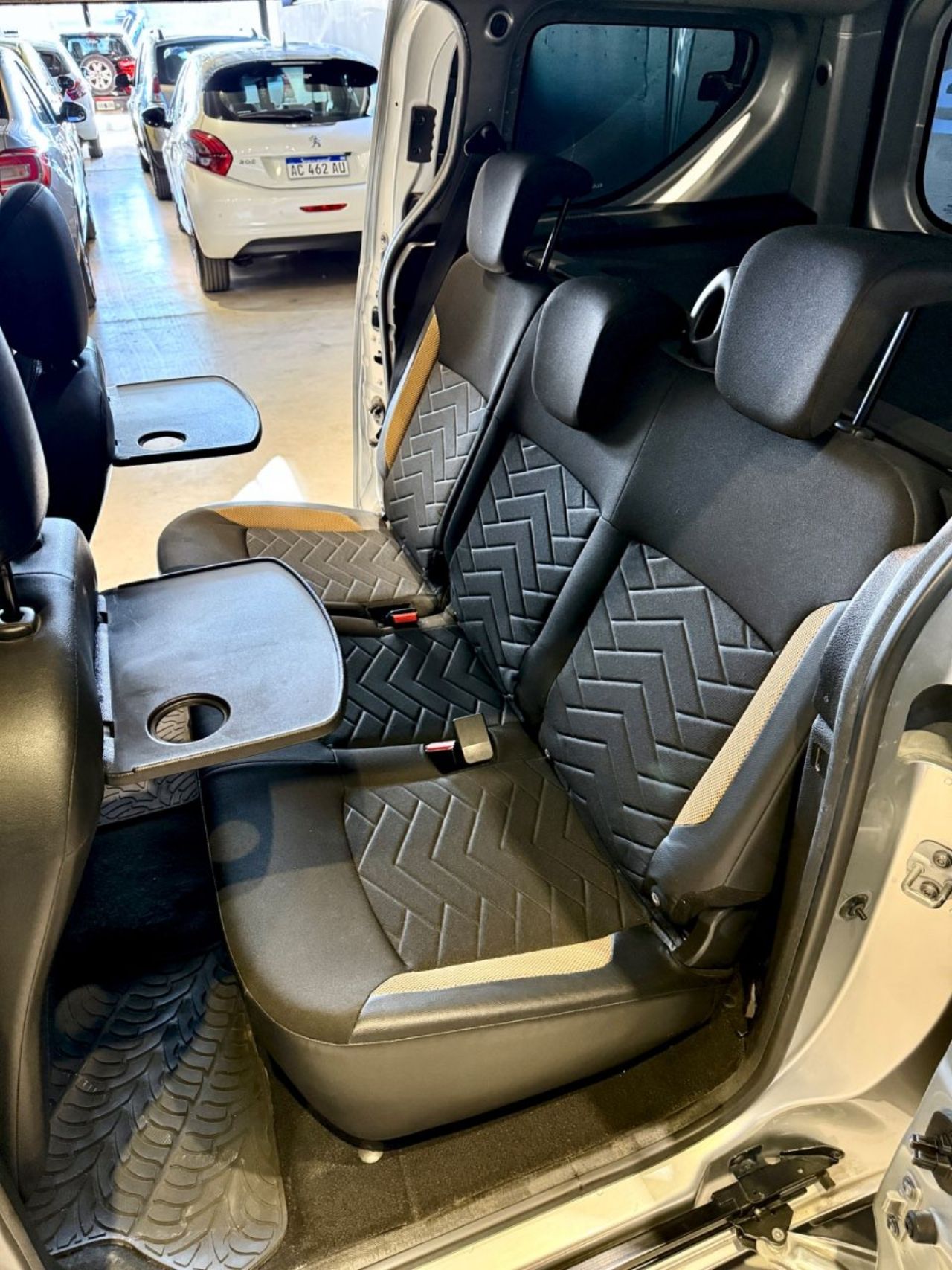 Renault Kangoo Usada Financiado en Córdoba, deRuedas