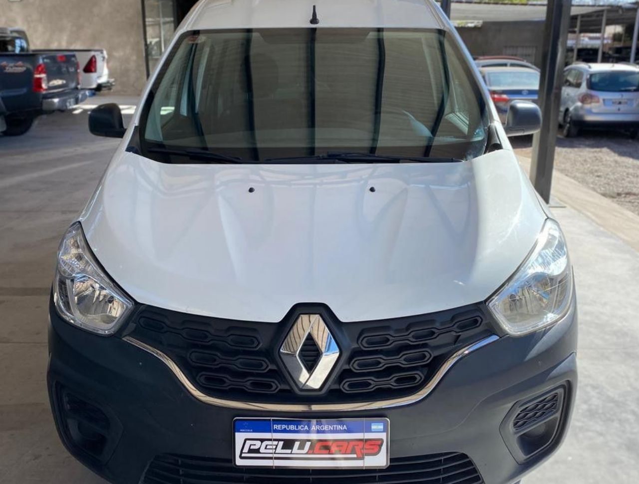 Renault Kangoo Usada Financiado en San Juan, deRuedas
