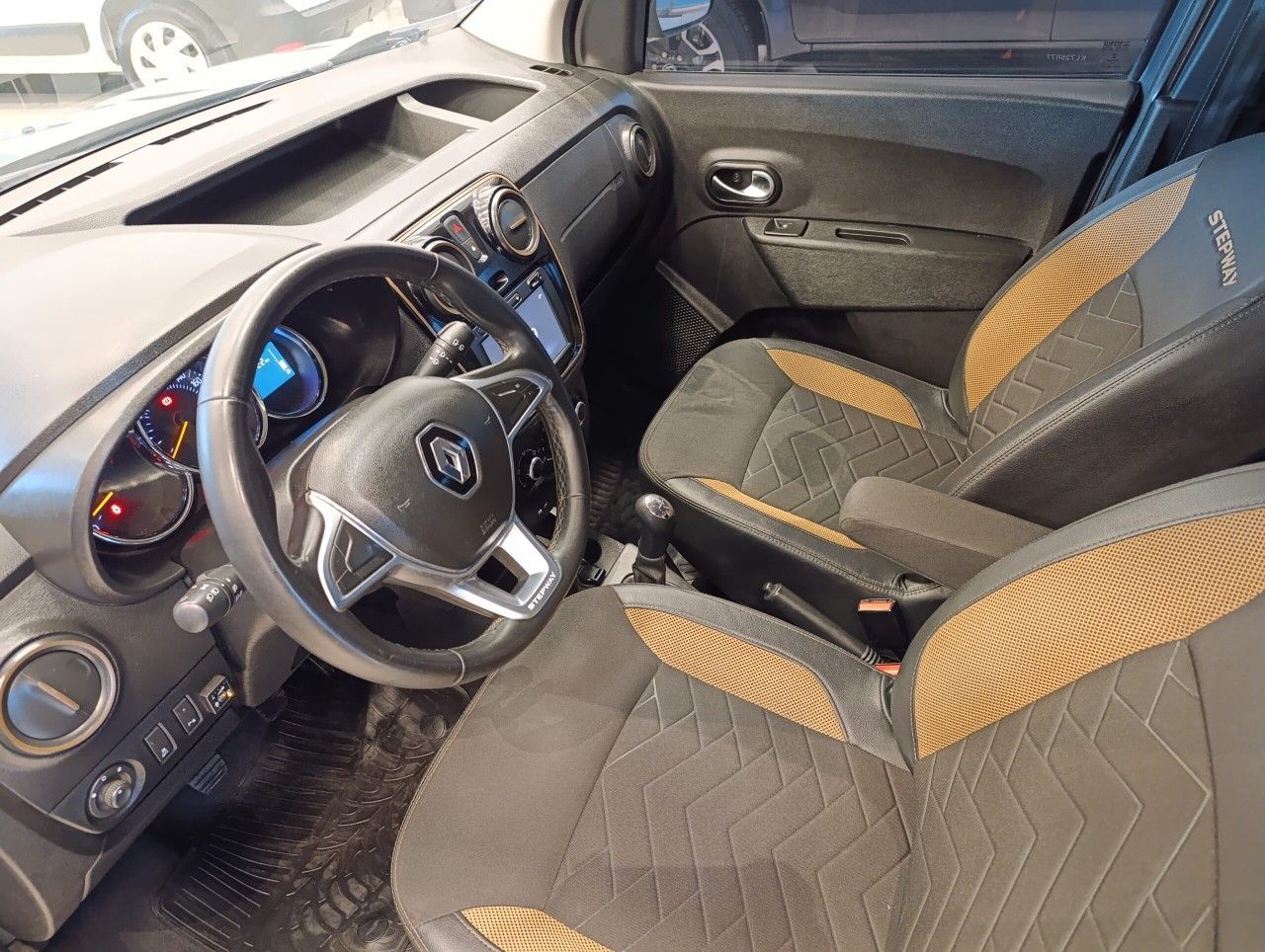 Renault Kangoo Usada Financiado en Córdoba, deRuedas