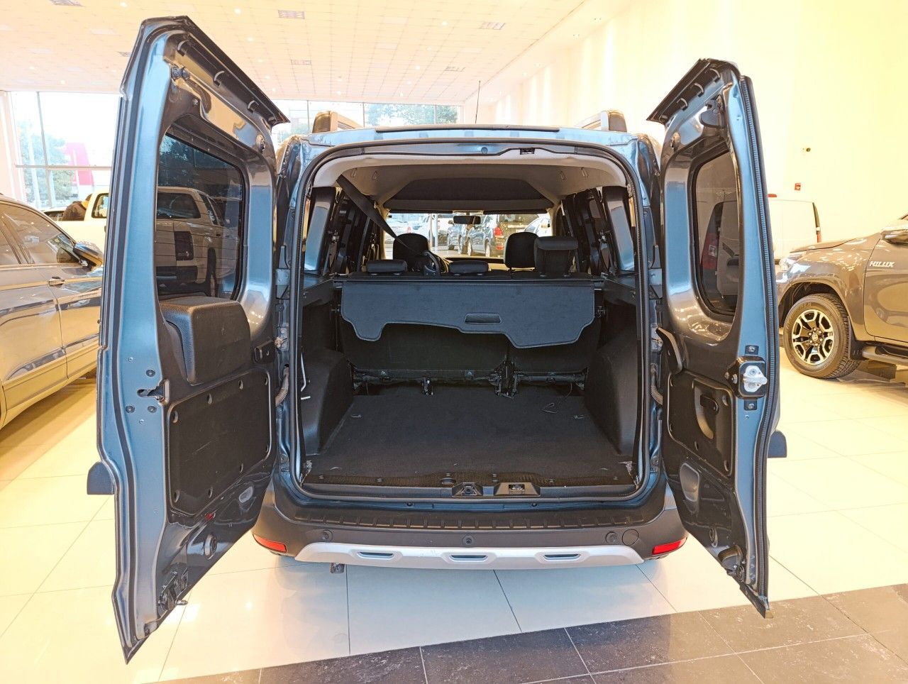 Renault Kangoo Usada Financiado en Córdoba, deRuedas
