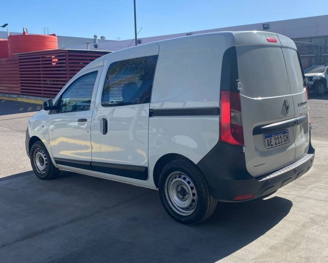 Renault Kangoo Usada en San Juan, deRuedas
