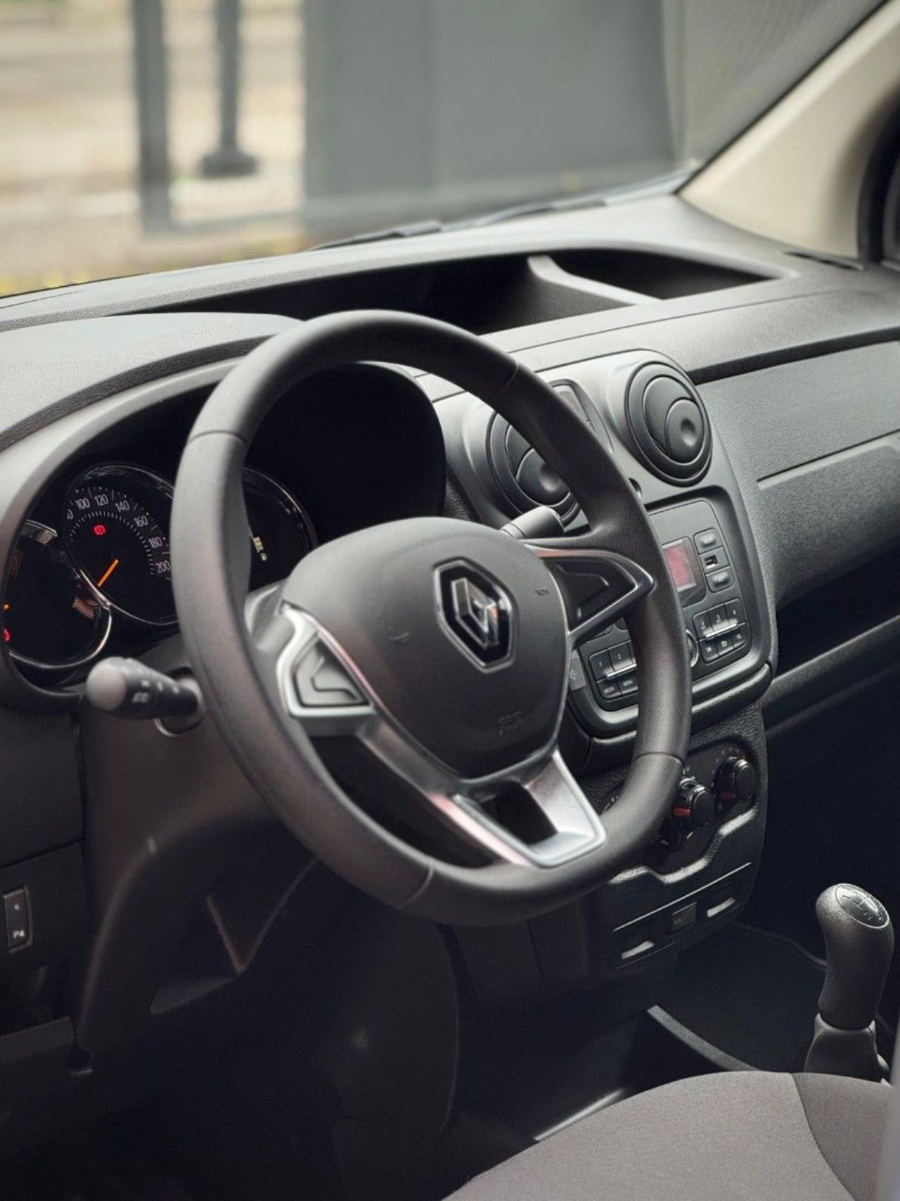 Renault Kangoo Usada en Córdoba, deRuedas