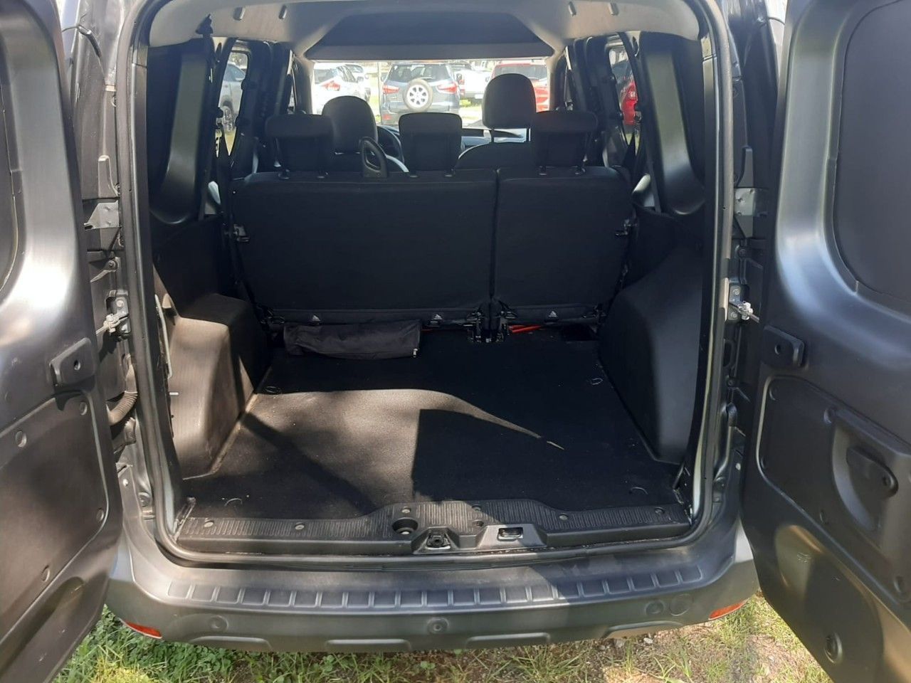 Renault Kangoo Usada Financiado en Córdoba, deRuedas