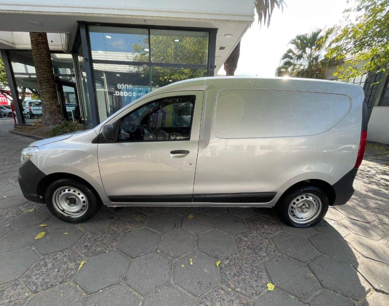 Renault Kangoo Usada en Mendoza, deRuedas