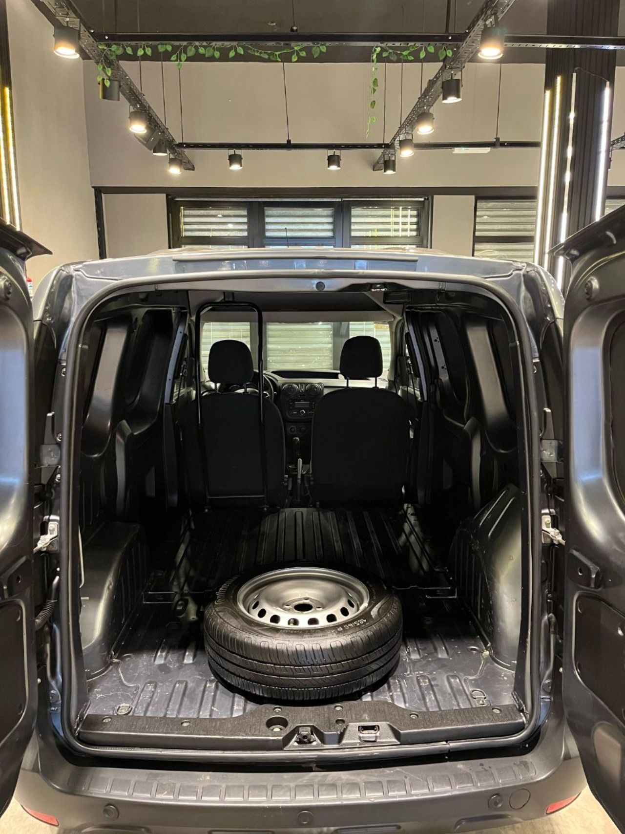 Renault Kangoo Usada en Buenos Aires, deRuedas