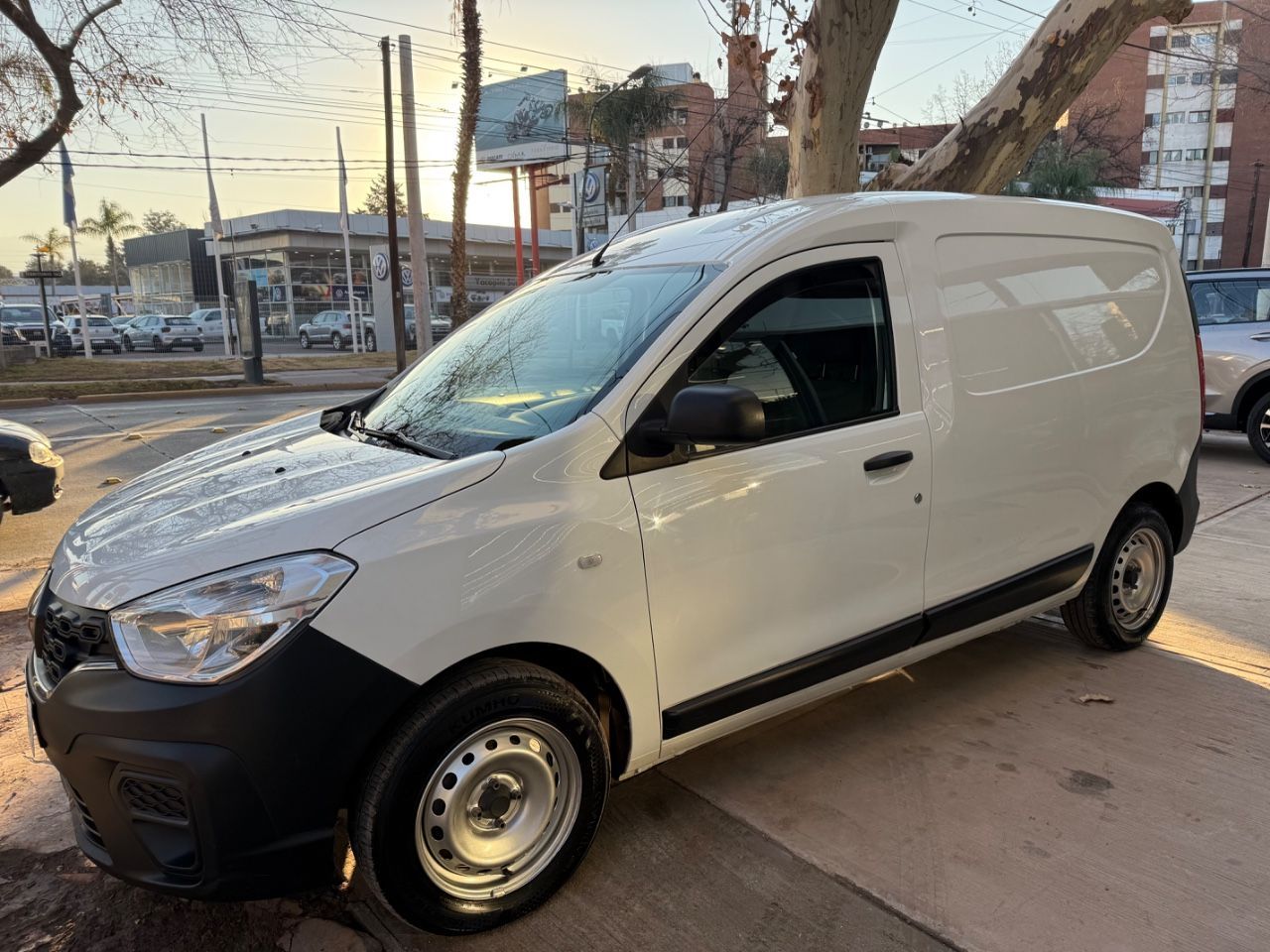 Renault Kangoo Usada en Mendoza, deRuedas
