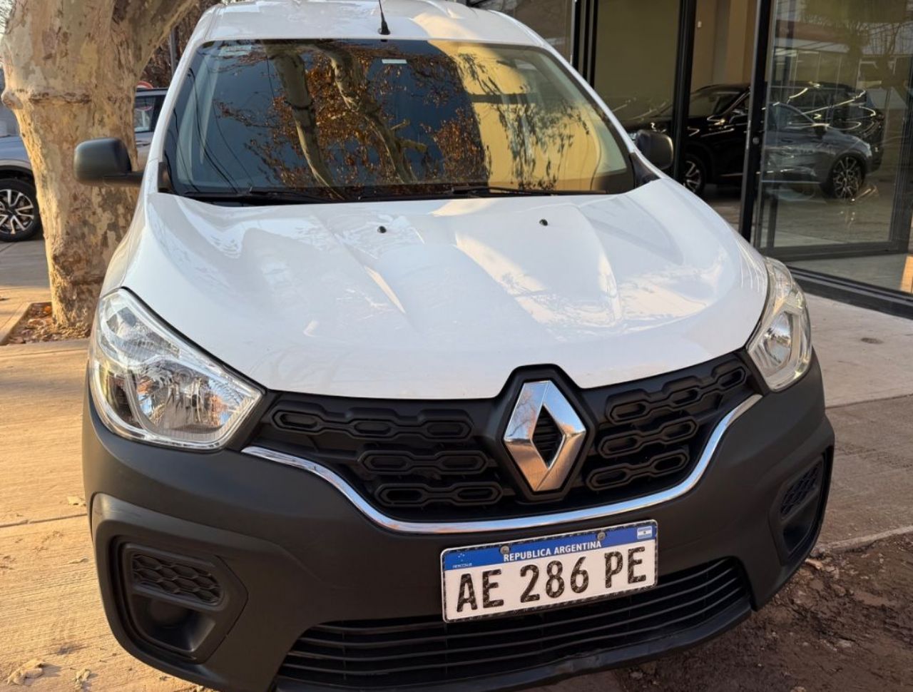 Renault Kangoo Usada en Mendoza, deRuedas