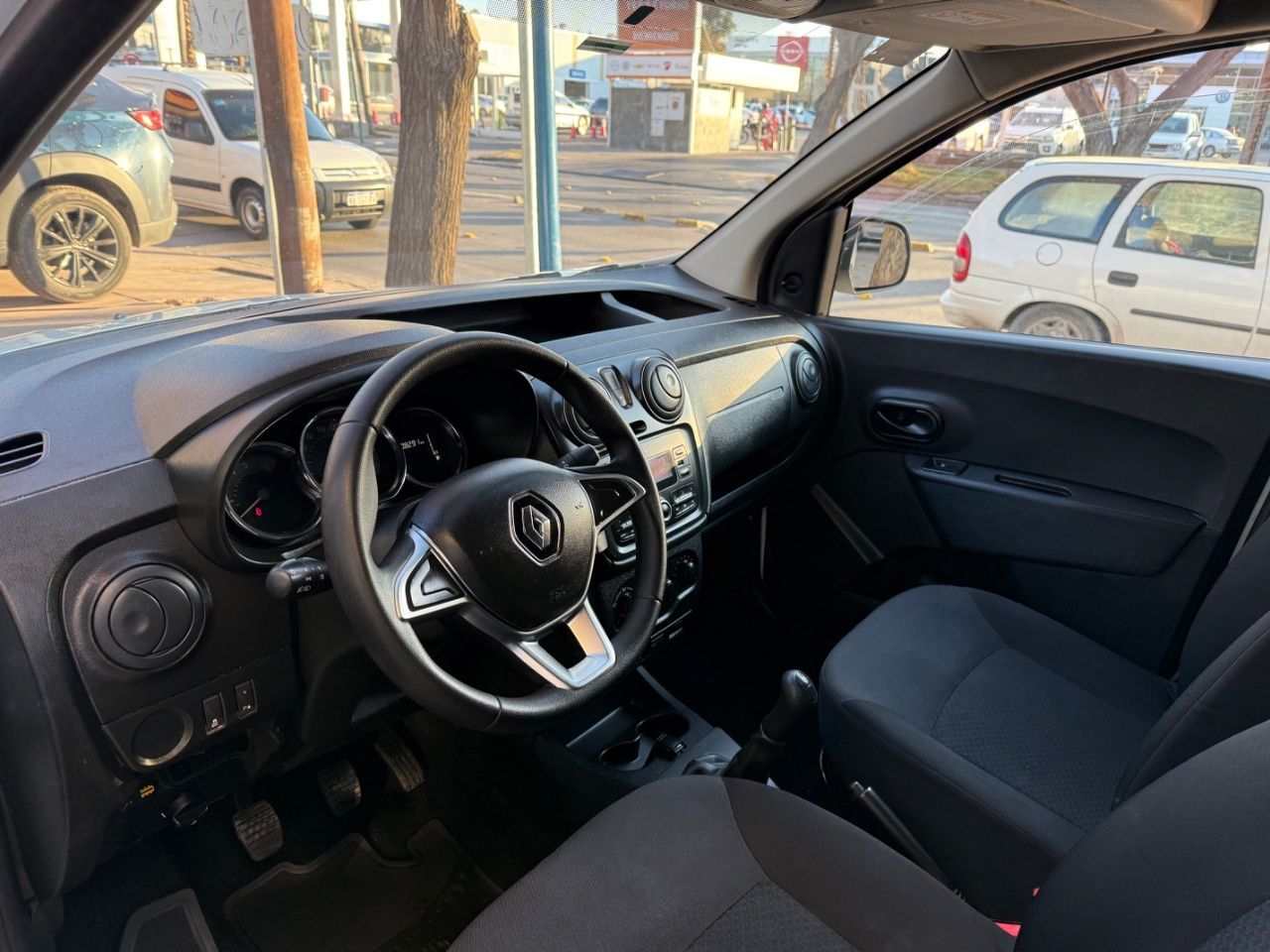 Renault Kangoo Usada en Mendoza, deRuedas