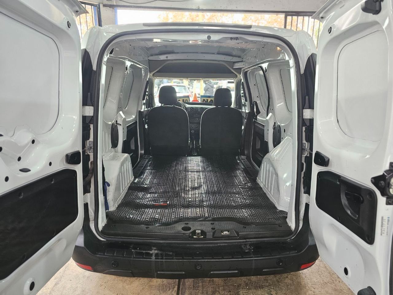 Renault Kangoo Usada en Mendoza, deRuedas