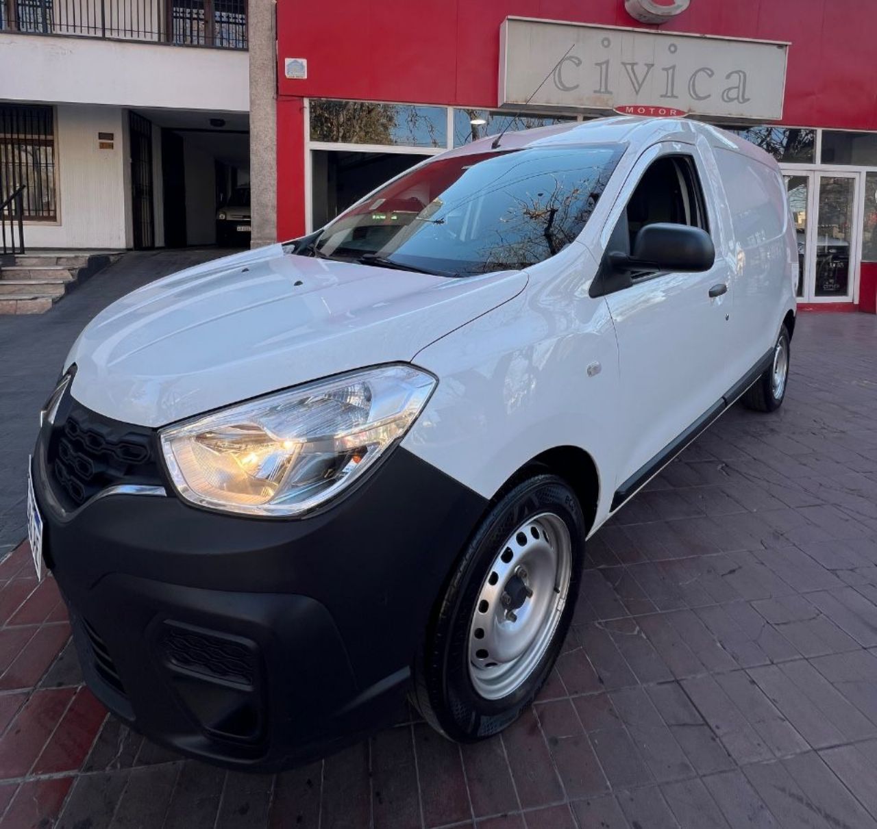 Renault Kangoo Usada en Mendoza, deRuedas