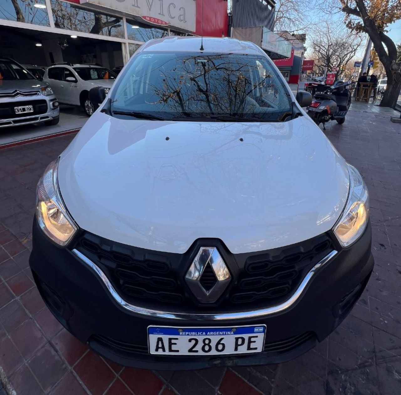 Renault Kangoo Usada en Mendoza, deRuedas