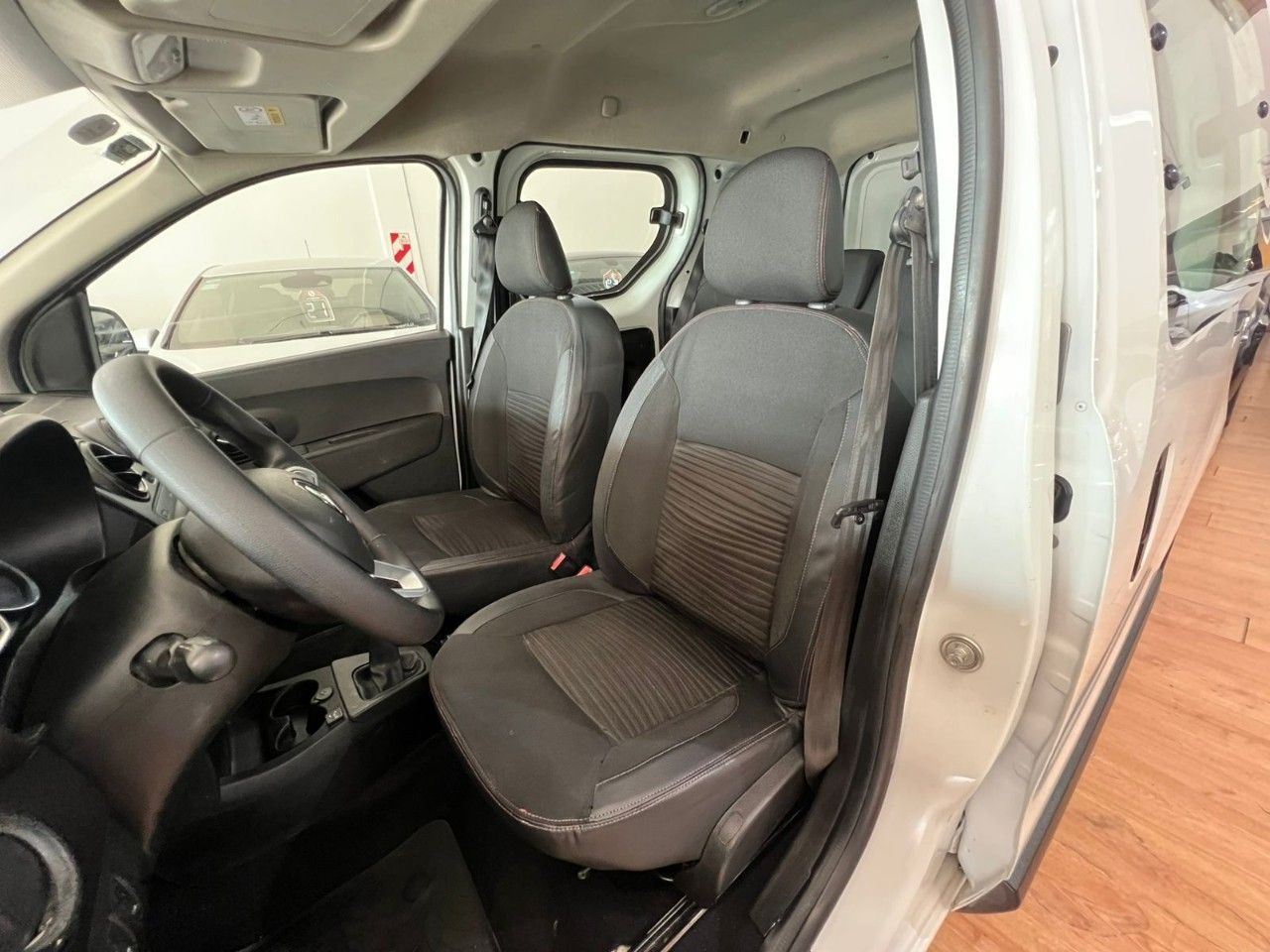 Renault Kangoo Usada Financiado en Córdoba, deRuedas
