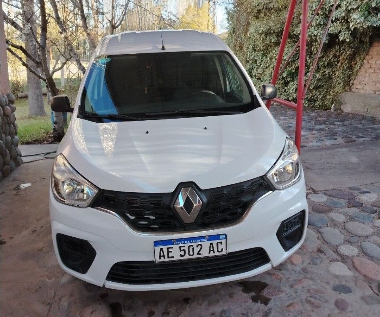 Renault Kangoo Usada en Mendoza, deRuedas