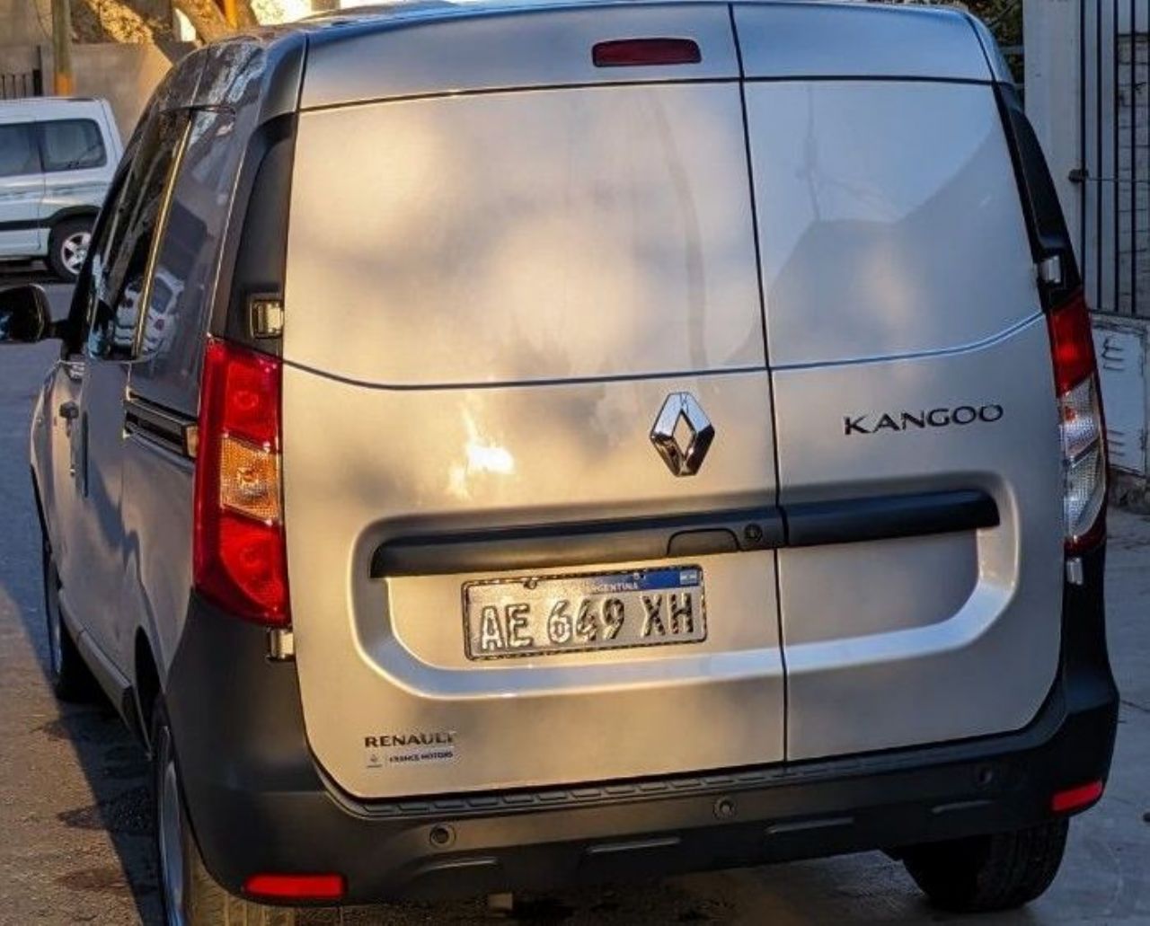 Renault Kangoo Usada en San Juan, deRuedas