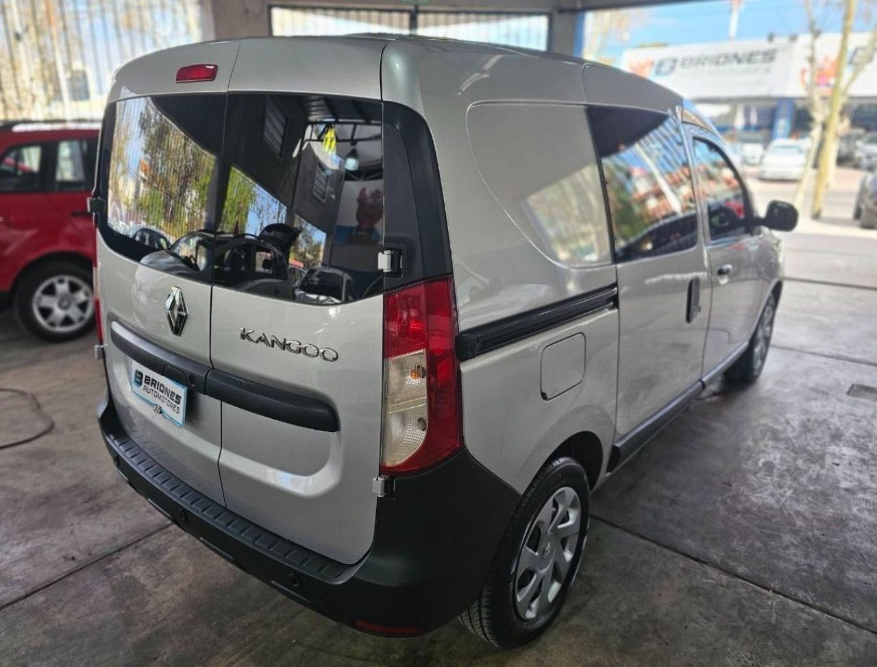 Renault Kangoo Usada en Mendoza, deRuedas