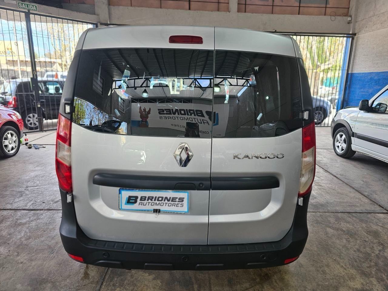 Renault Kangoo Usada en Mendoza, deRuedas