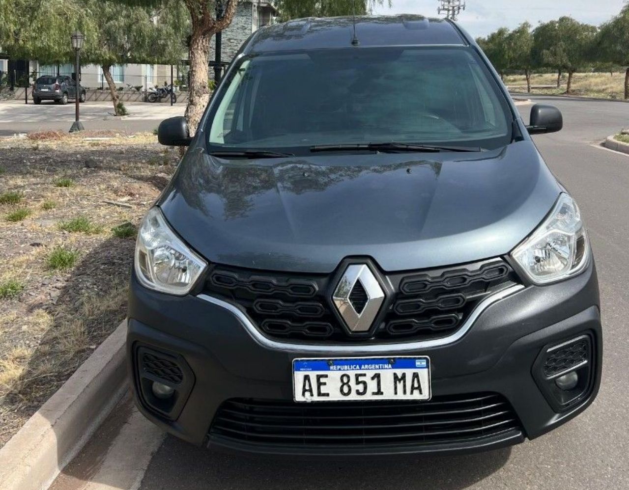 Renault Kangoo Usada en Mendoza, deRuedas