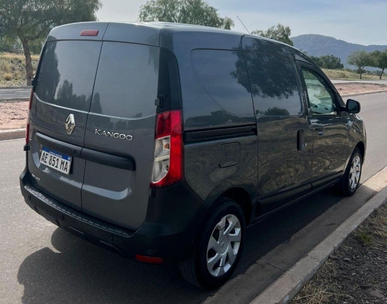 Renault Kangoo Usada en Mendoza, deRuedas