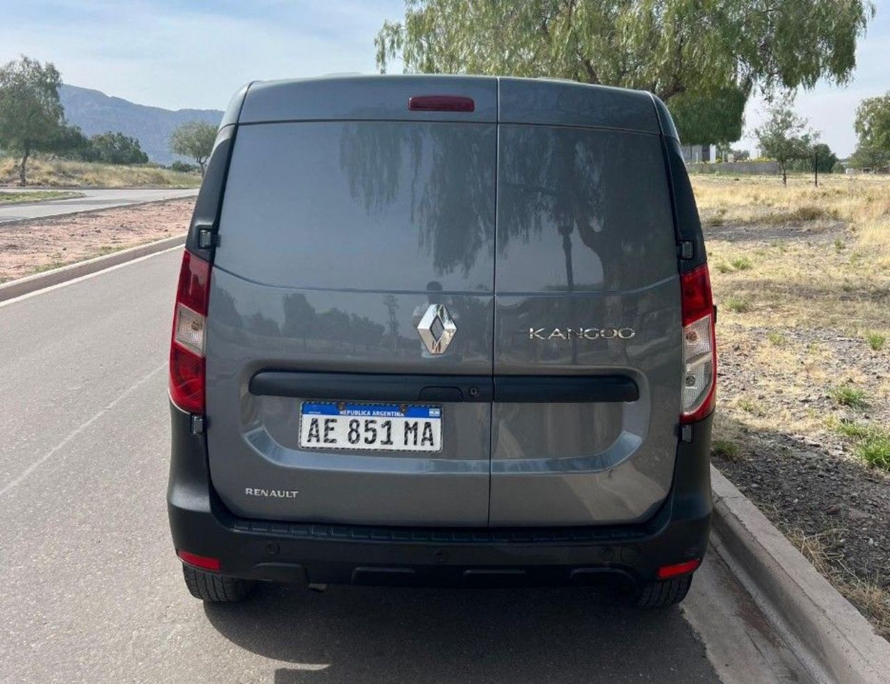 Renault Kangoo Usada en Mendoza, deRuedas