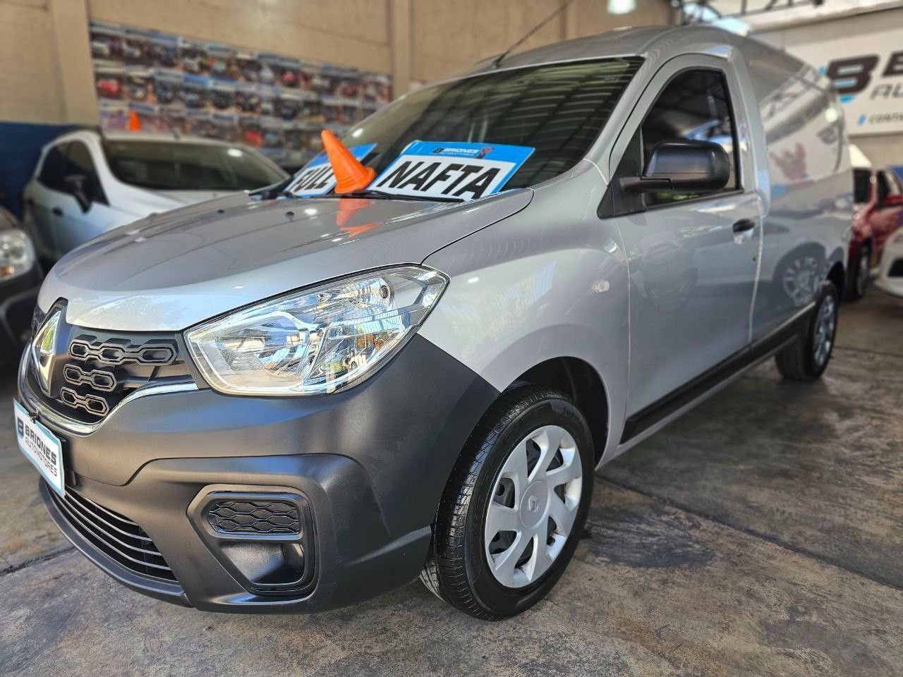 Renault Kangoo Usada en Mendoza, deRuedas
