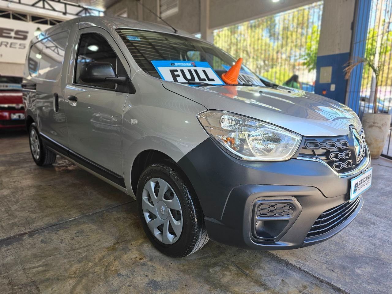 Renault Kangoo Usada en Mendoza, deRuedas
