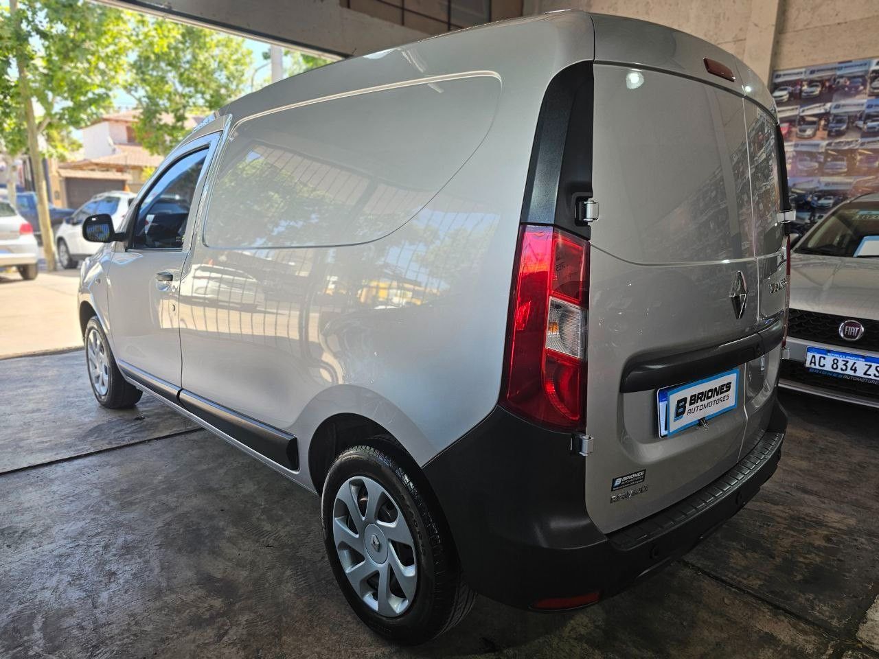 Renault Kangoo Usada en Mendoza, deRuedas