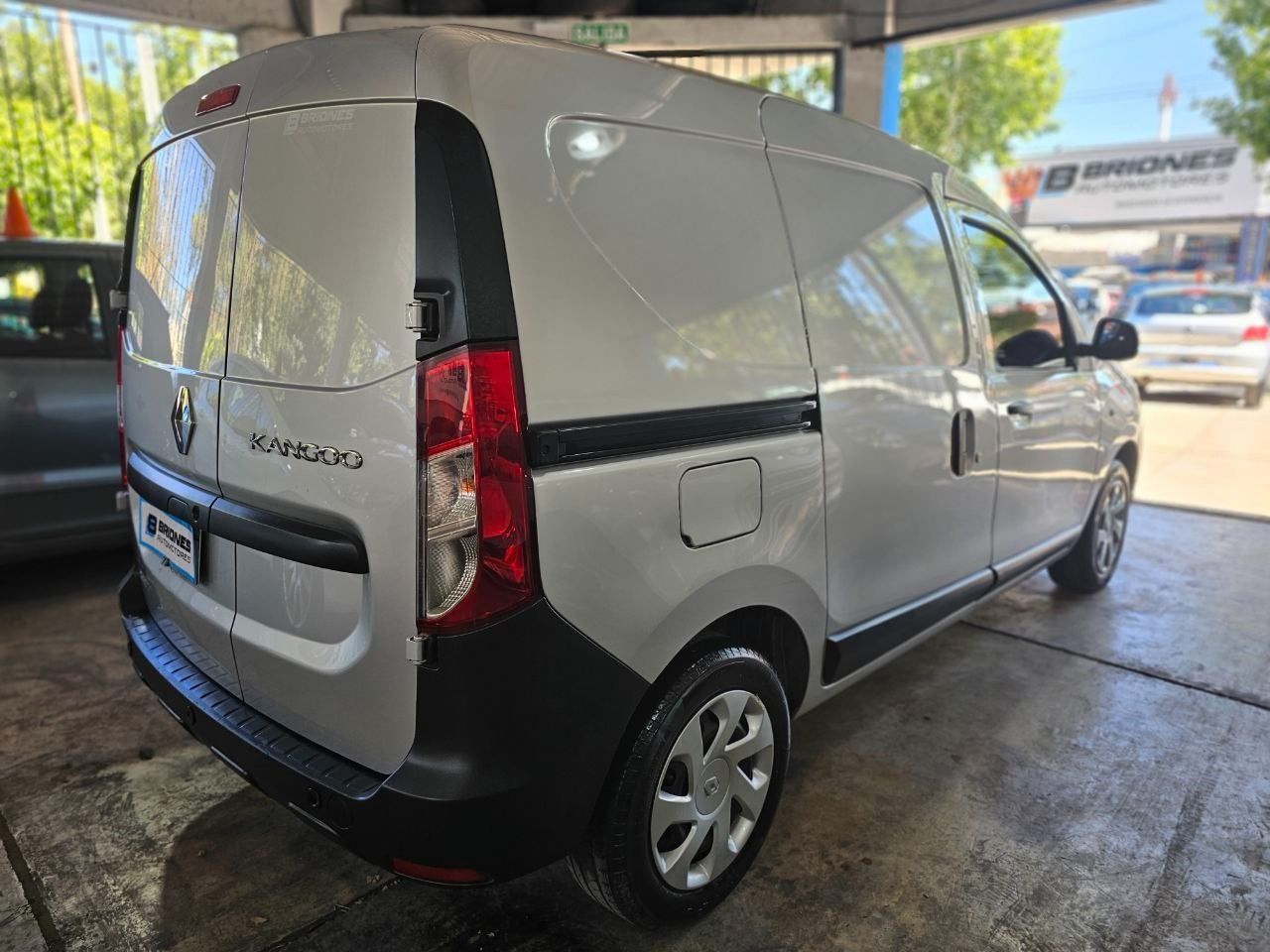 Renault Kangoo Usada en Mendoza, deRuedas