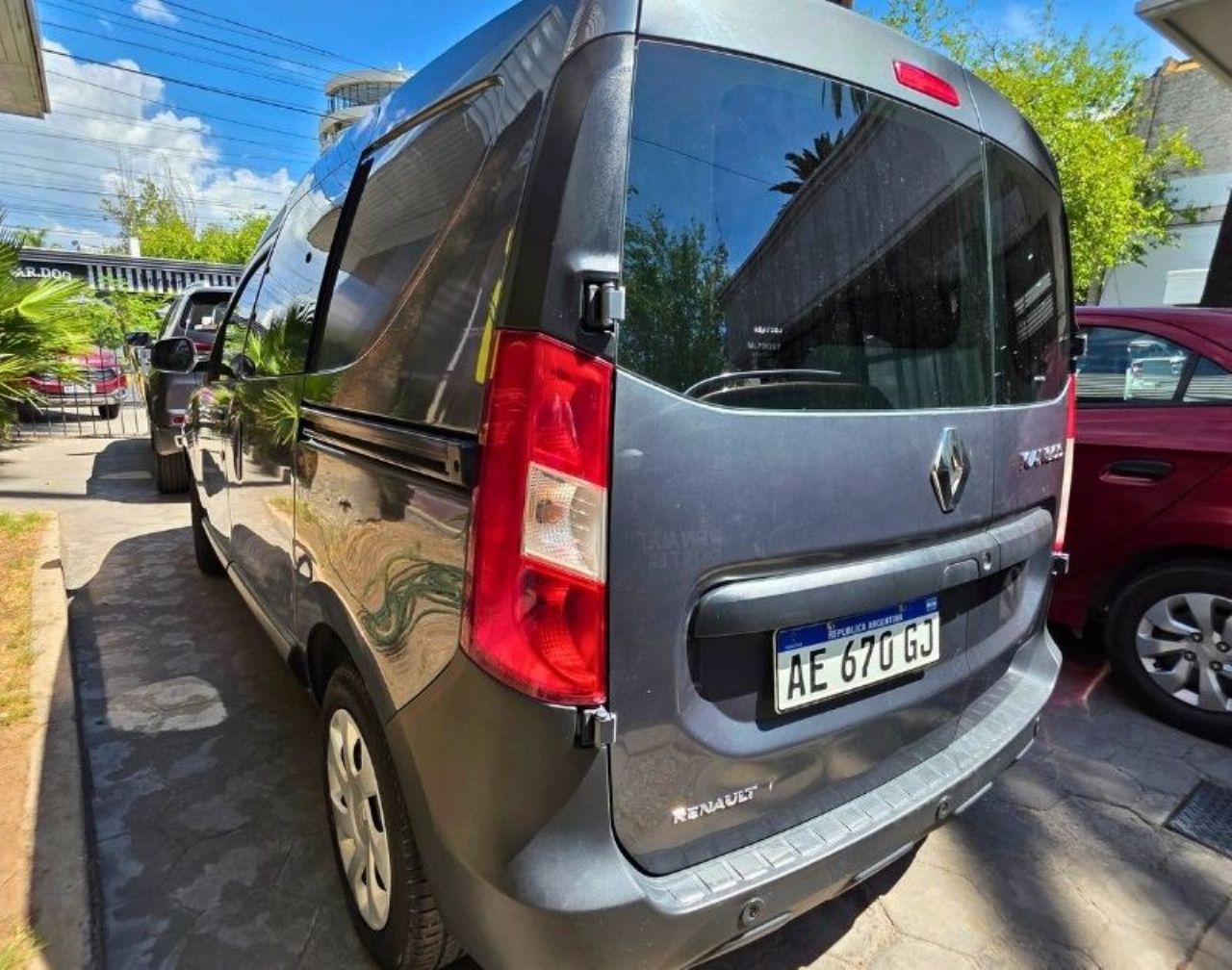 Renault Kangoo Usada en Mendoza, deRuedas