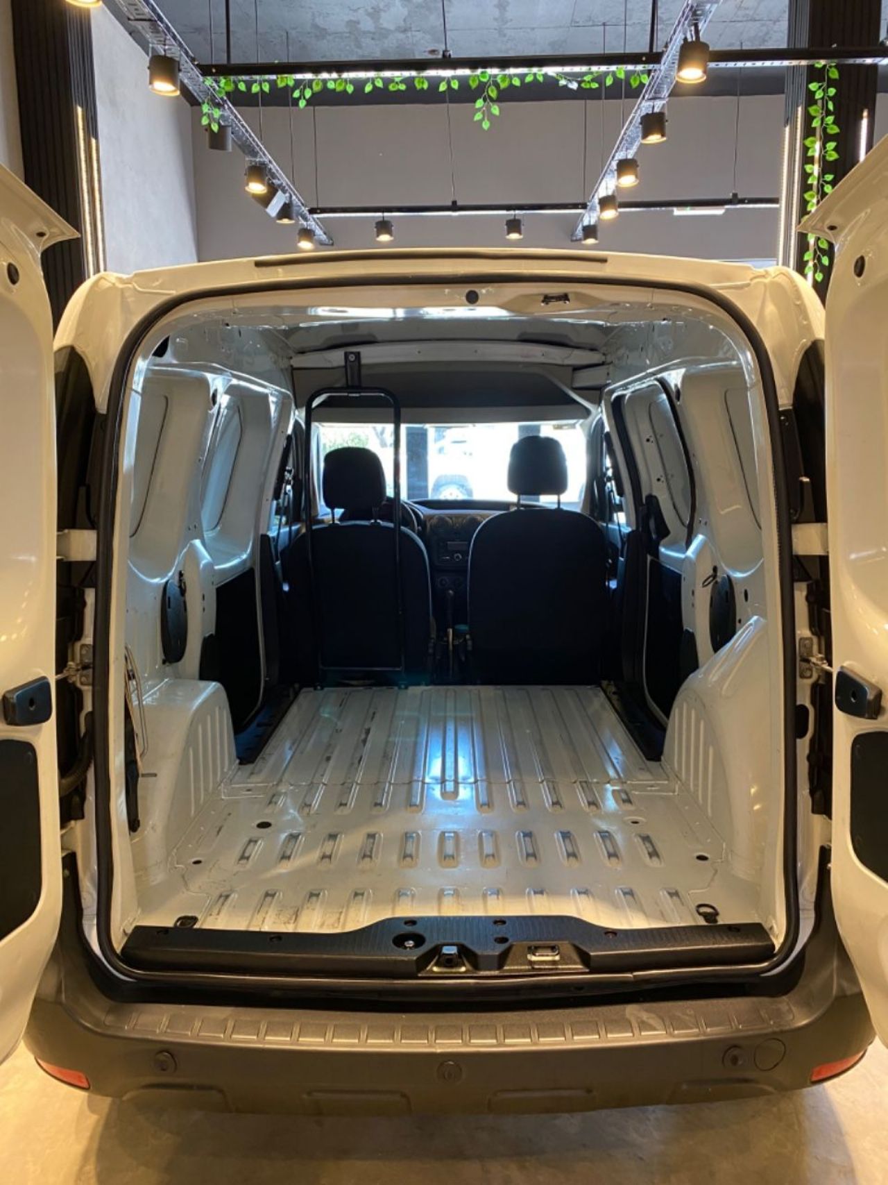 Renault Kangoo Usada en Buenos Aires, deRuedas