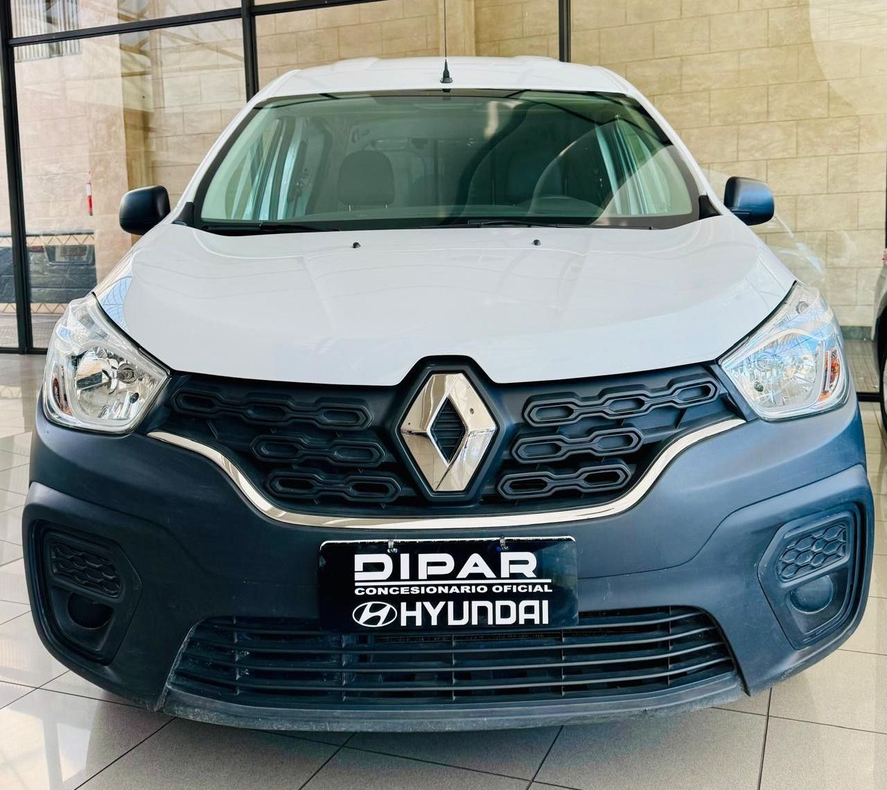 Renault Kangoo Usada en Mendoza, deRuedas