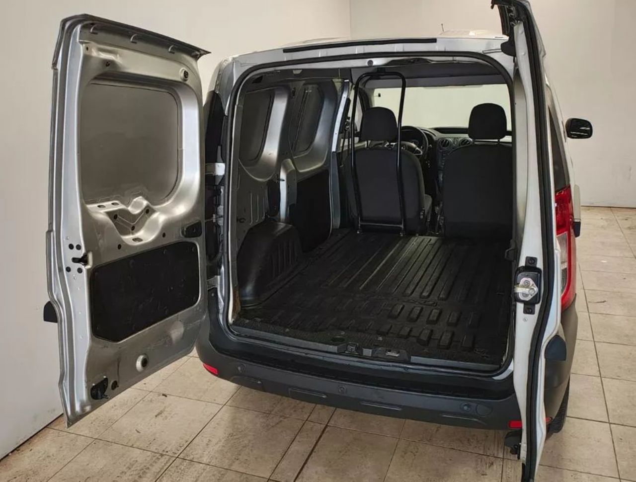 Renault Kangoo Usada en Córdoba, deRuedas