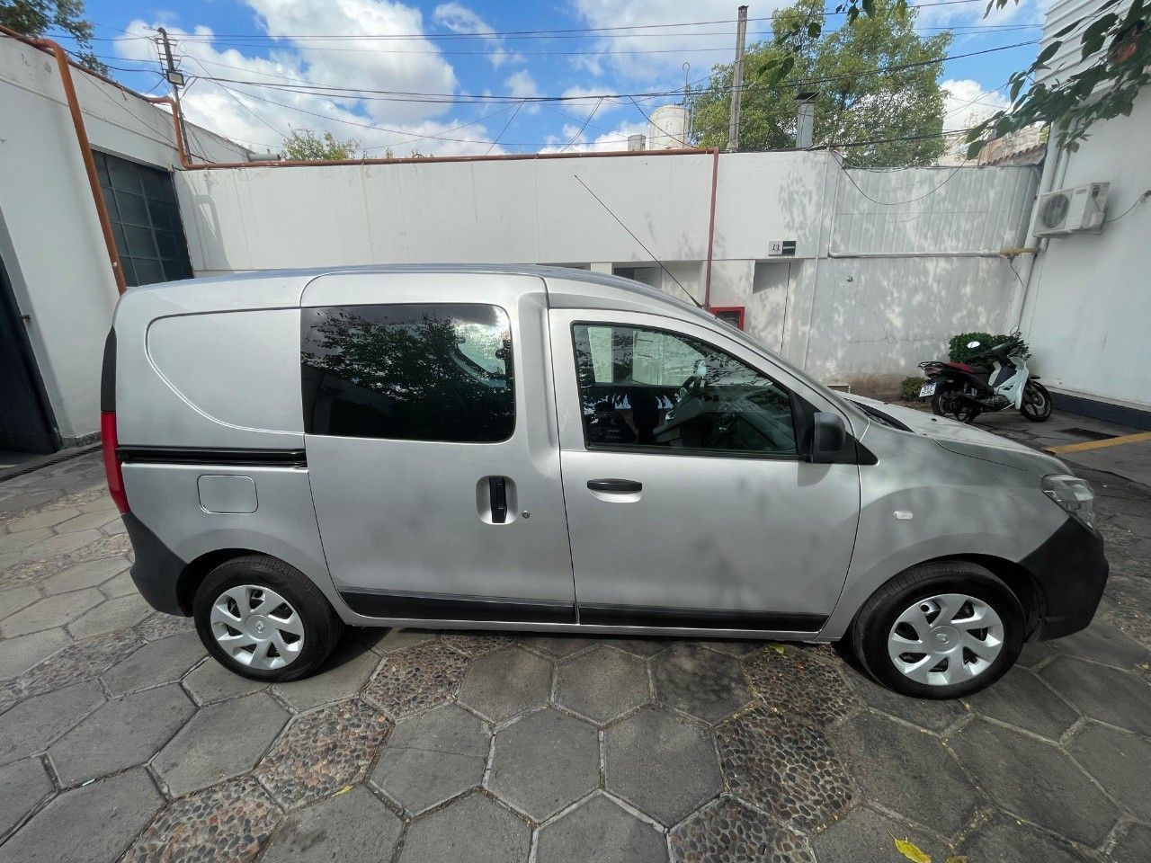 Renault Kangoo Usada en Mendoza, deRuedas