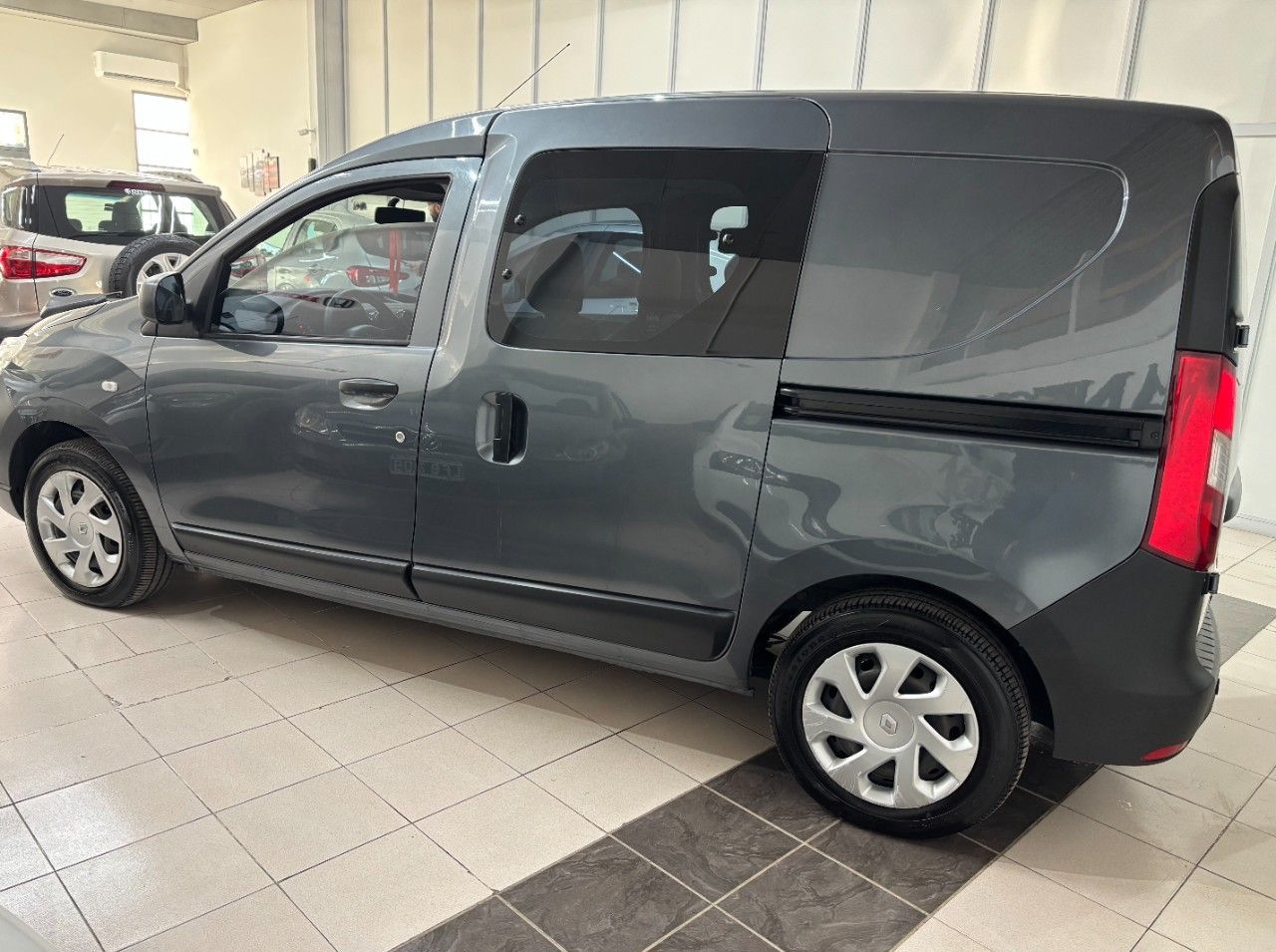 Renault Kangoo Usada en Mendoza, deRuedas