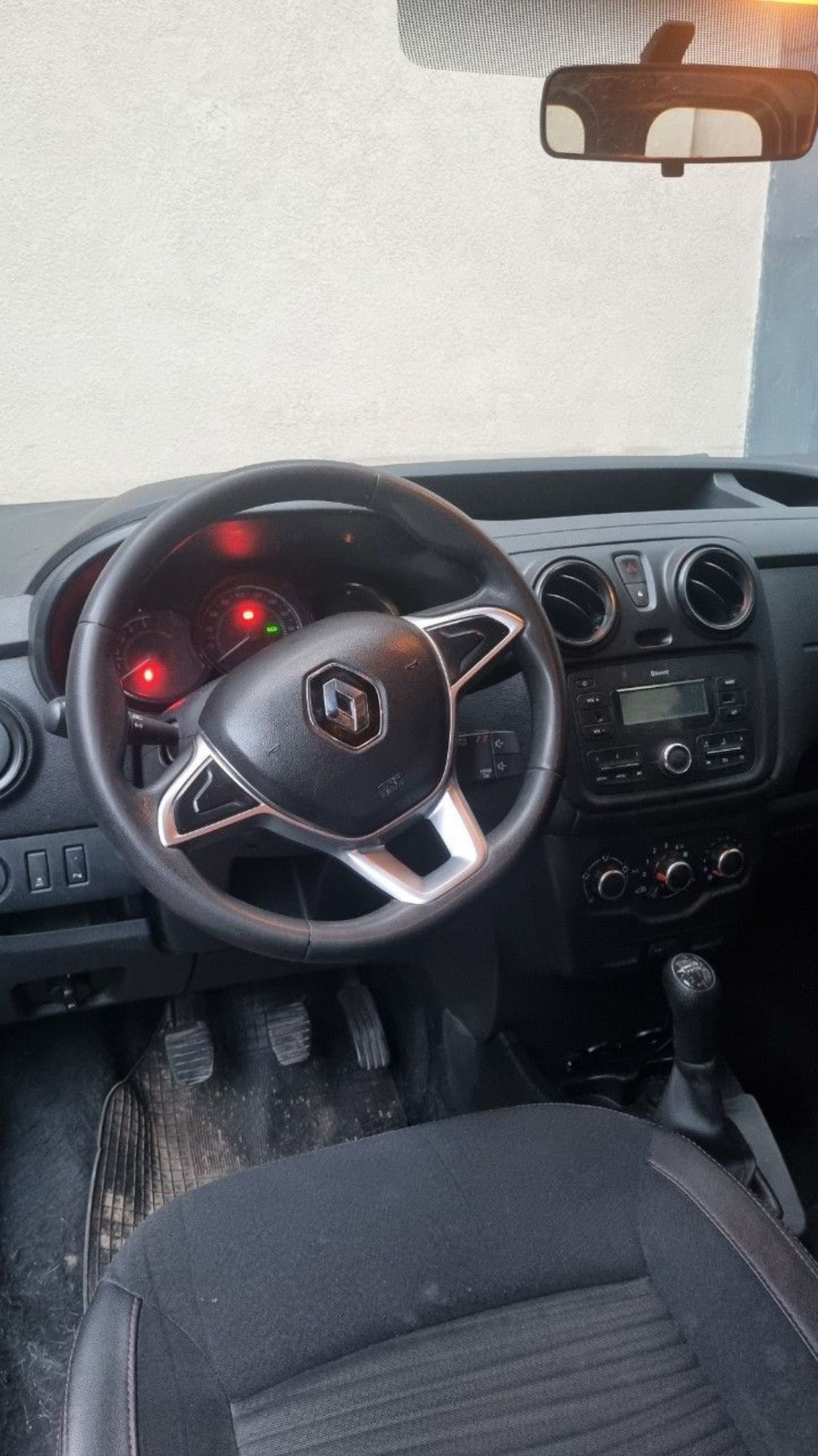 Renault Kangoo Usada en Mendoza, deRuedas