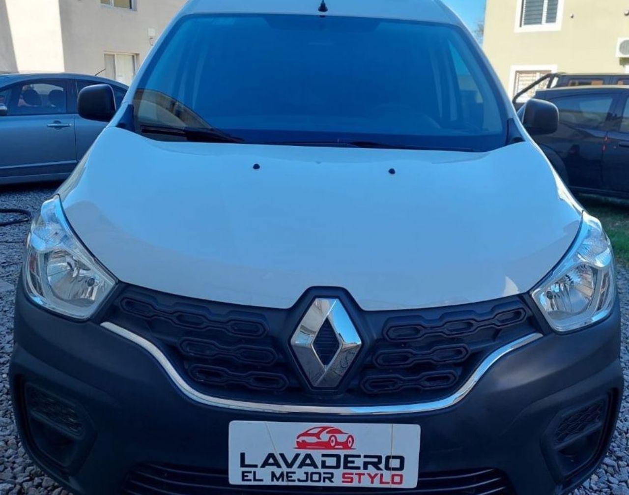 Renault Kangoo Usada en Buenos Aires, deRuedas