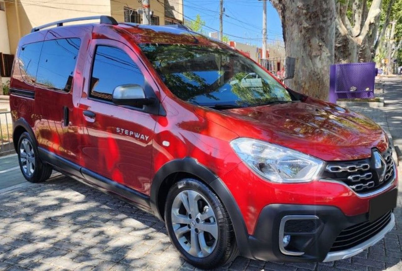 Renault Kangoo Usada en Mendoza, deRuedas