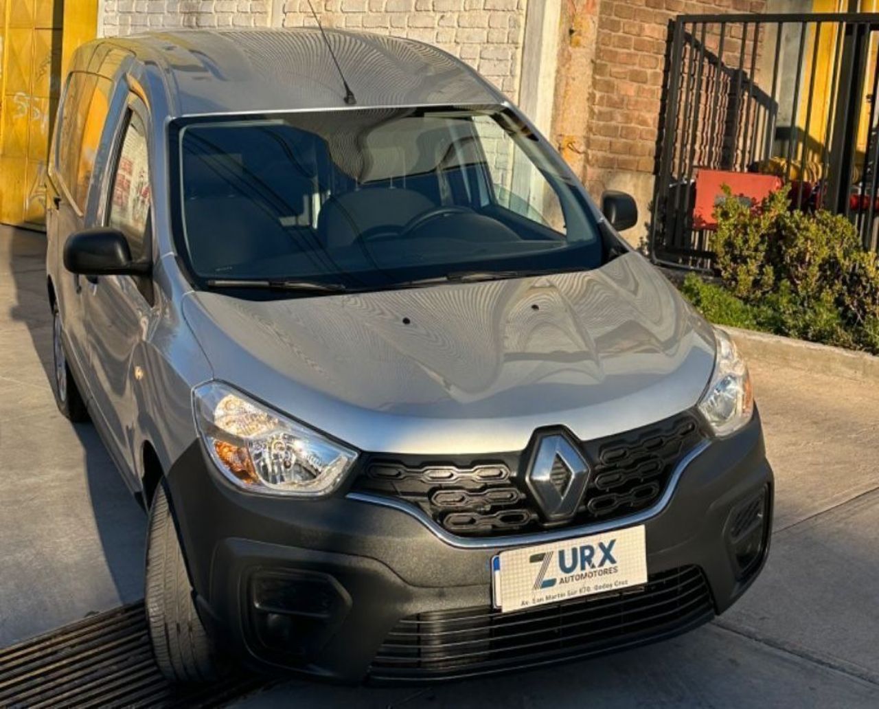 Renault Kangoo Usada en Mendoza, deRuedas