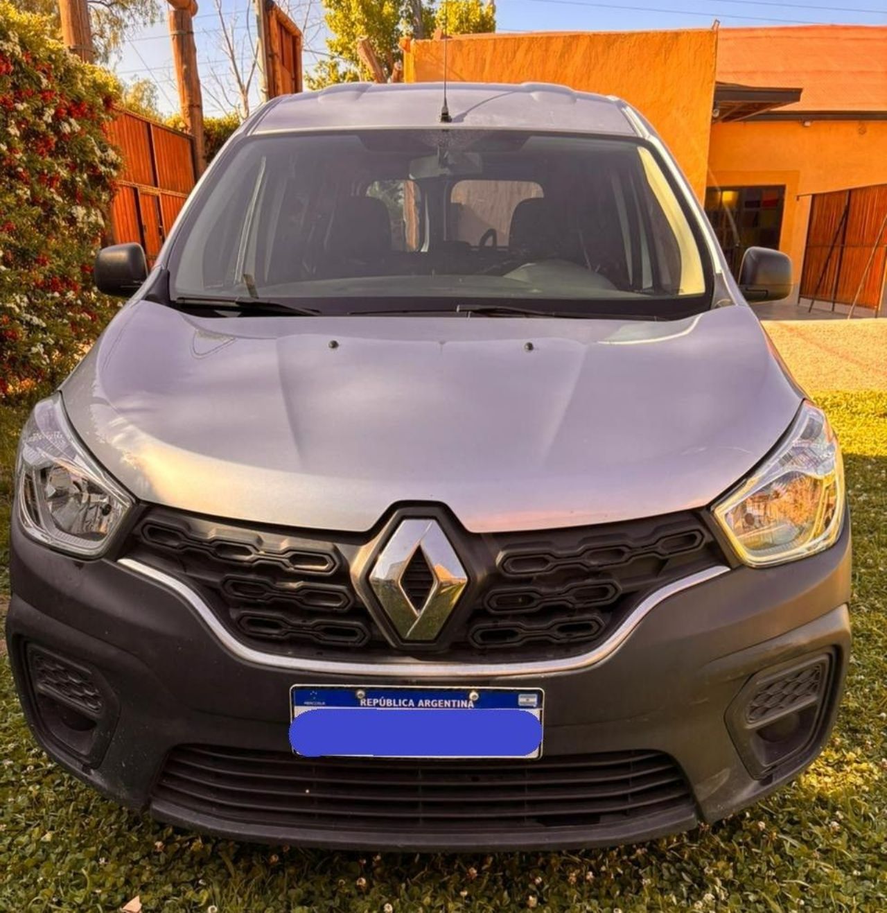 Renault Kangoo Usada en Mendoza, deRuedas