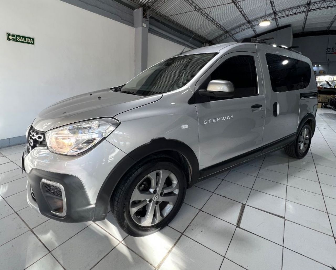 Renault Kangoo Usada en Mendoza, deRuedas