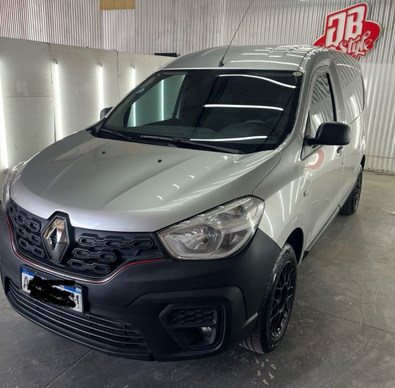 Renault Kangoo Usada en Mendoza, deRuedas