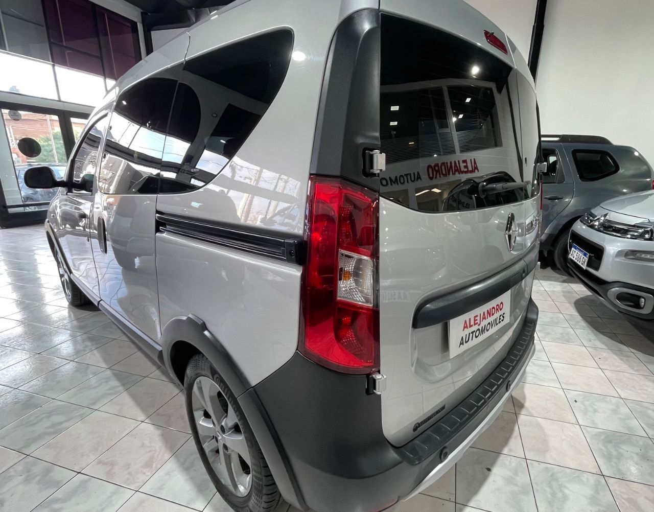 Renault Kangoo Usada Financiado en Córdoba, deRuedas