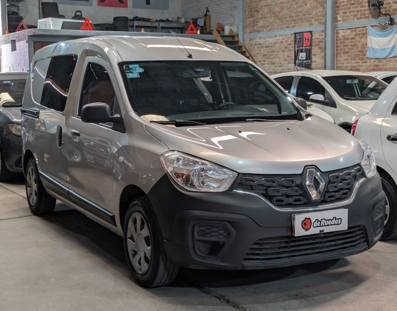 Renault Kangoo Usada en Mendoza, deRuedas