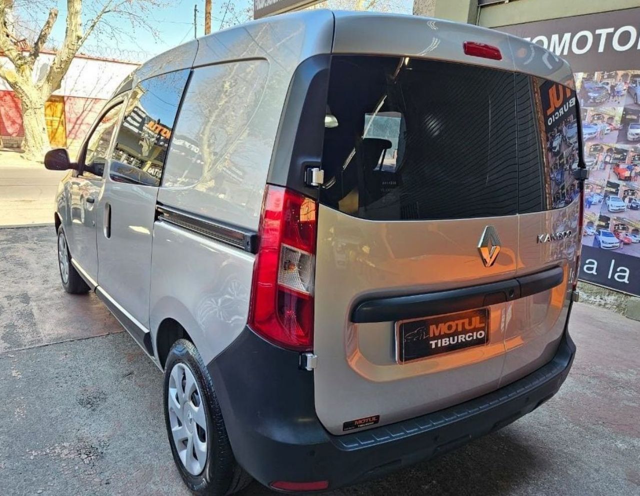 Renault Kangoo Usada en Mendoza, deRuedas