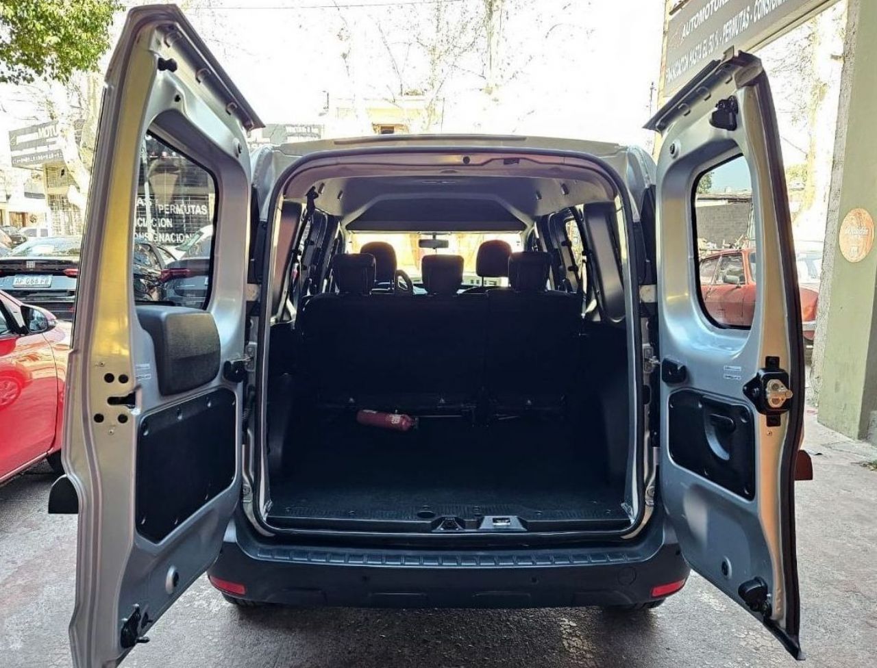 Renault Kangoo Usada en Mendoza, deRuedas